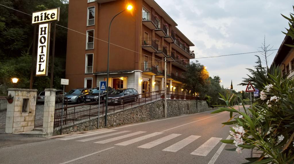 Hotel Nike Brenzone sul Garda Eksteriør bilde